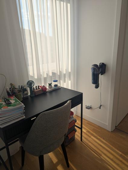 Apartament cu 3 camere decomandat în Jiului