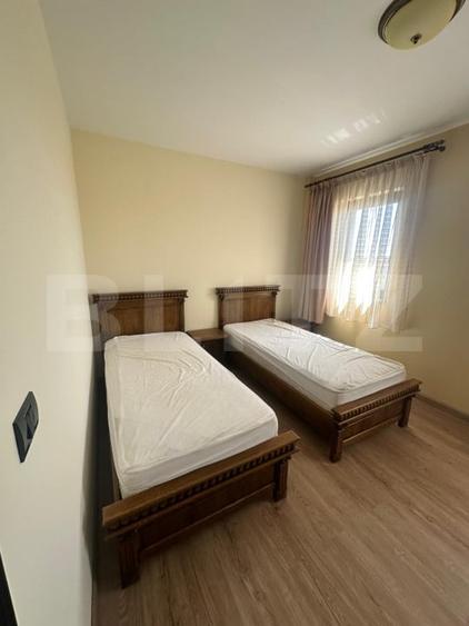 Apartament cu 3 camere decomandat, mobilat în Moșnița Nouă