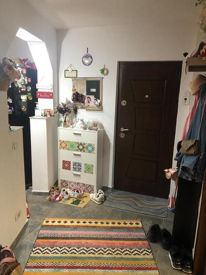 Apartament cu 3 camere decomandat în Cișmea