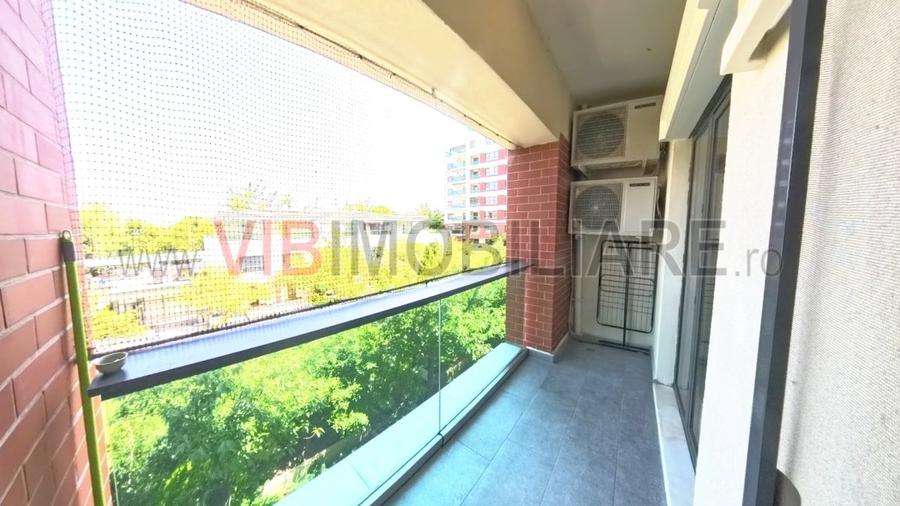 Apartament cu 2 camere semidecomandat, mobilat în Tei