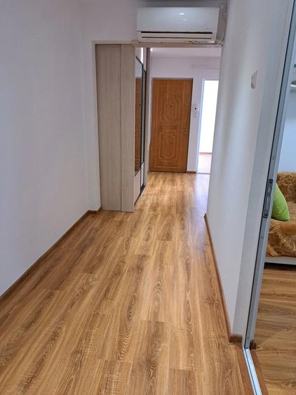 Apartament cu 3 camere decomandat în Siderurgiștilor