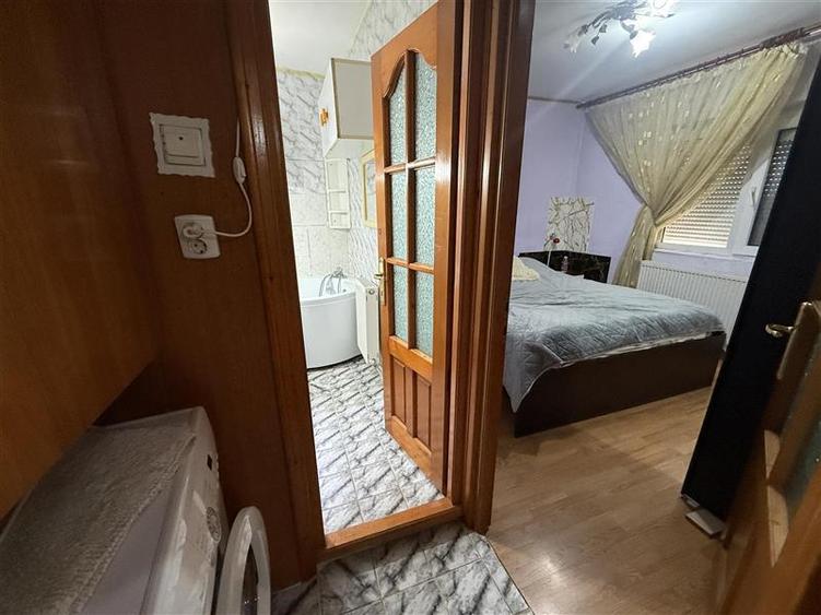 Apartament cu 2 camere semidecomandat în Mioriței