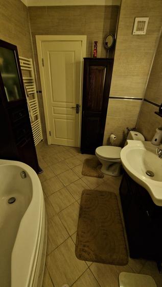 Apartament cu 2 camere decomandat în Florești