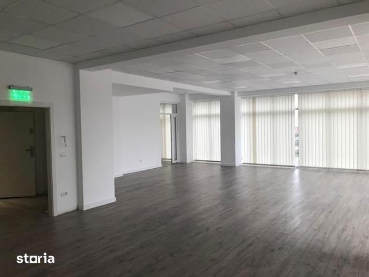 Spațiu comercial, de 55 mp, în Central