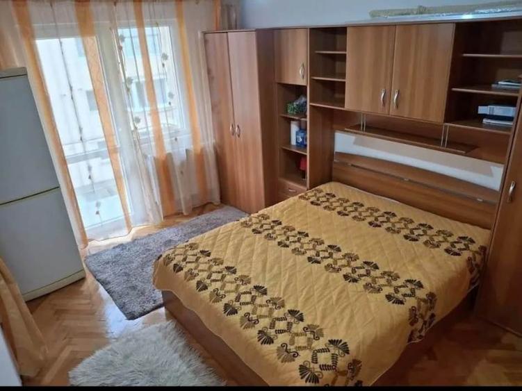 Garsoniera etaj 2 in zona Peco Milea - 1