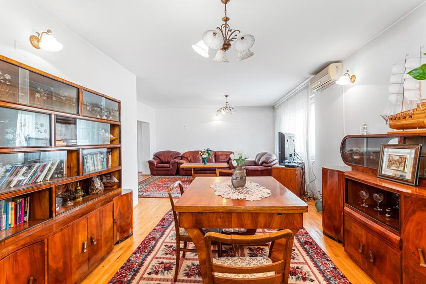 Vilă tip bloc 12 camere, 2 garaje 2 boxe  zona Tomis 1  Flămânda - 22