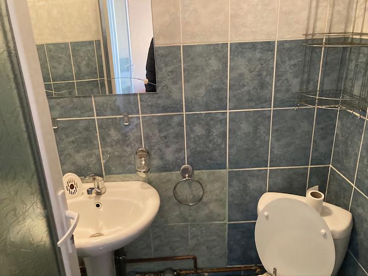 garsonieră decomandata, situata la etajul 1 in cartierul Cedonia - 6