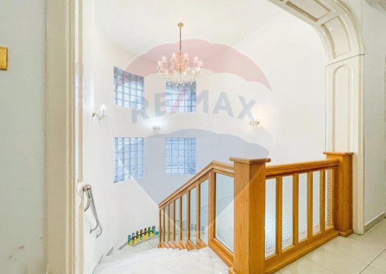 Spatiu deosebit | Destinatie mixta | Locuri parcare | 13 ... - 18