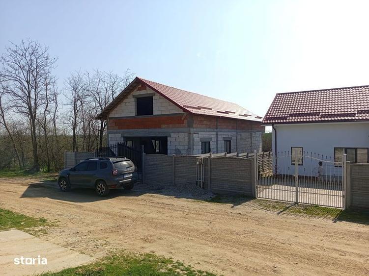 Hala si teren intravilan - 1