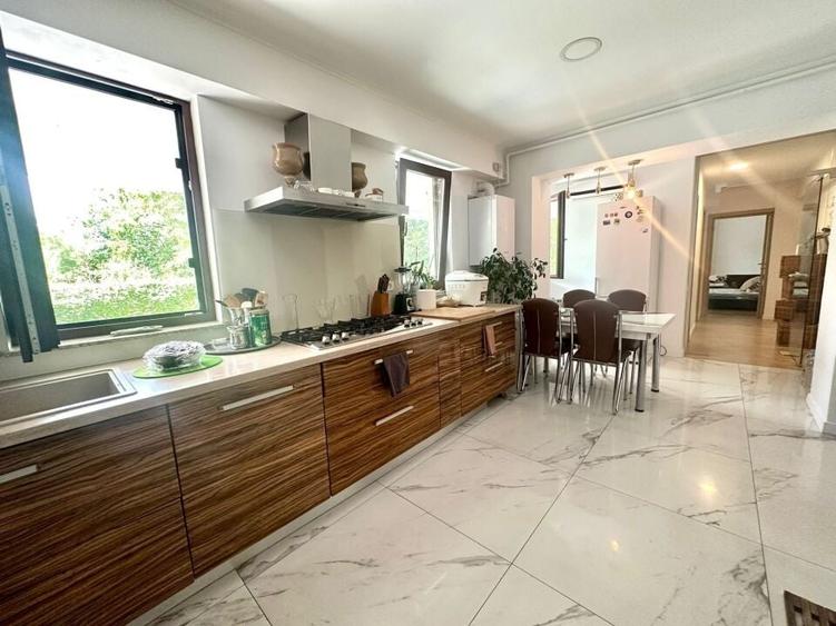 VANZARE 2 cam 70 mpu vis a vis de Stejarii Residence - 2