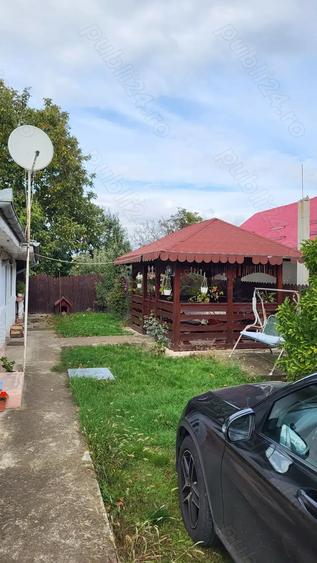 Casa de vanzare cu teren intravilan - 1