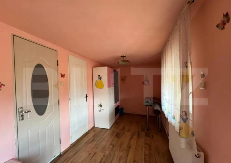 Casa cu 6 camere in Soimus - 16