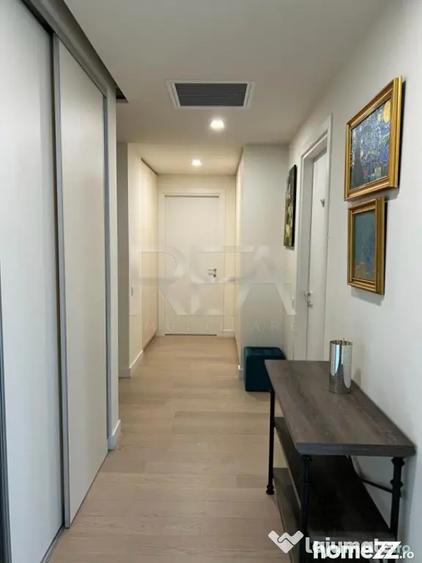 Apartament cu 4 camere decomandat în Pipera
