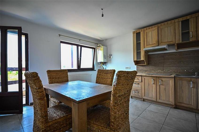 Film! Ansamblu multifunctional cu potential: rezidential, comercial si investiti - 11