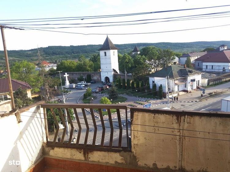 Vand Apartament 2 Camere Decomandat Strehaia - 2