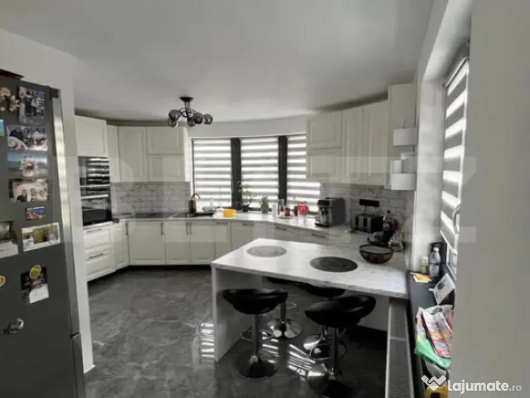 Casa superba in Tarnaveni, 200mp! - 4