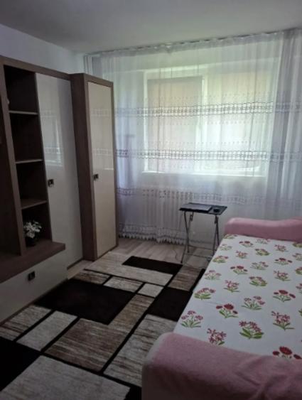Pantelimon Cora,bl.reabilitat,decomandat,3/10,mobilat,utilat,balcon inchis. - 2