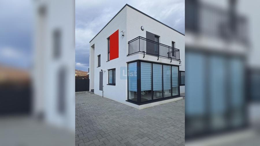 Casă cu 4 camere cu Teren 400 Mp în Centura