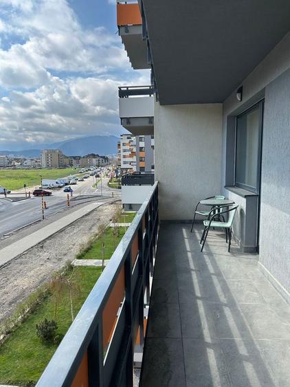 Inchiriez Apartament 2 camere decomandat, 62 mp + terasa 9 mp, parcare in apropierea mall ul Coresi Shopping Resort* Complex Grandis Residence - 4