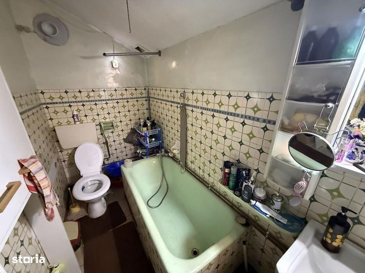 Casa corp C1 84mp + casa corp C2 51mp+garaj+ gradina si teren 889mp - 9