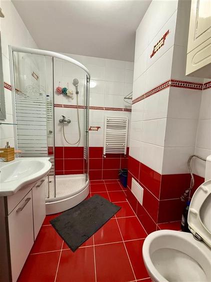 Pacurari - Etaj Intermediar - Bloc din 89 - 3 Camere Decomandat - 10