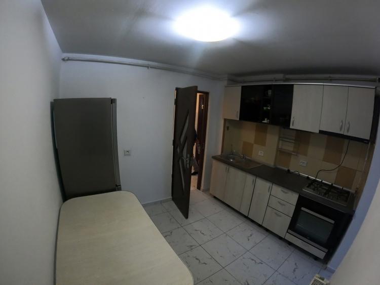 Trei camere, apartament de vanzare, decomandat, 70 mp - 12