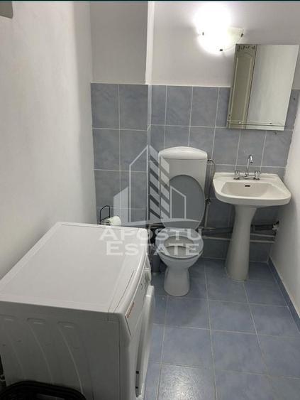 Garsonieră decomandată în Mehala