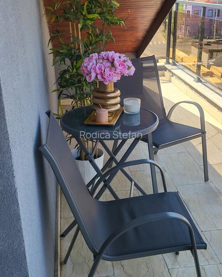 Apartament cu 3 camere semidecomandat în Bucureștii Noi