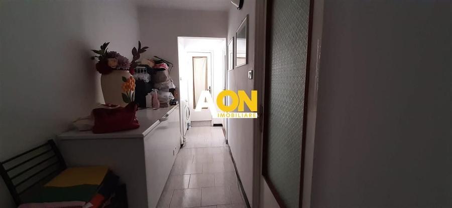 Apartament 3 camere Cetate - 3