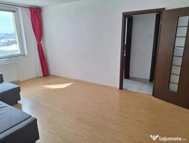 Apartament cu 2 camere semidecomandat în Gara de Nord