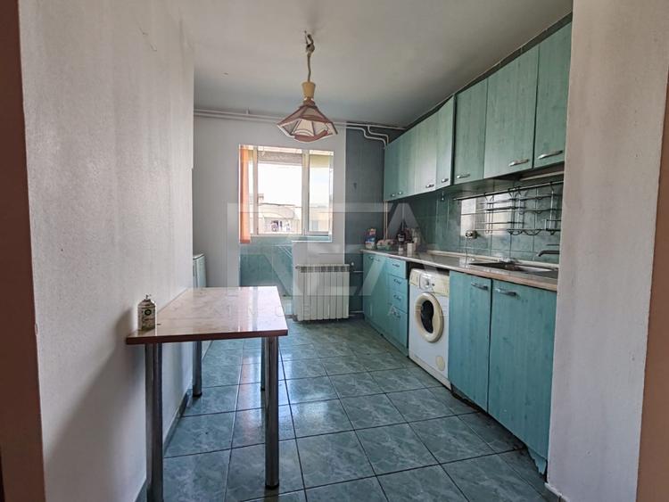 2 camere, decomandat, bloc din 1981, anvelopat-Gorjului,  Str Cetatea de Balta - 7