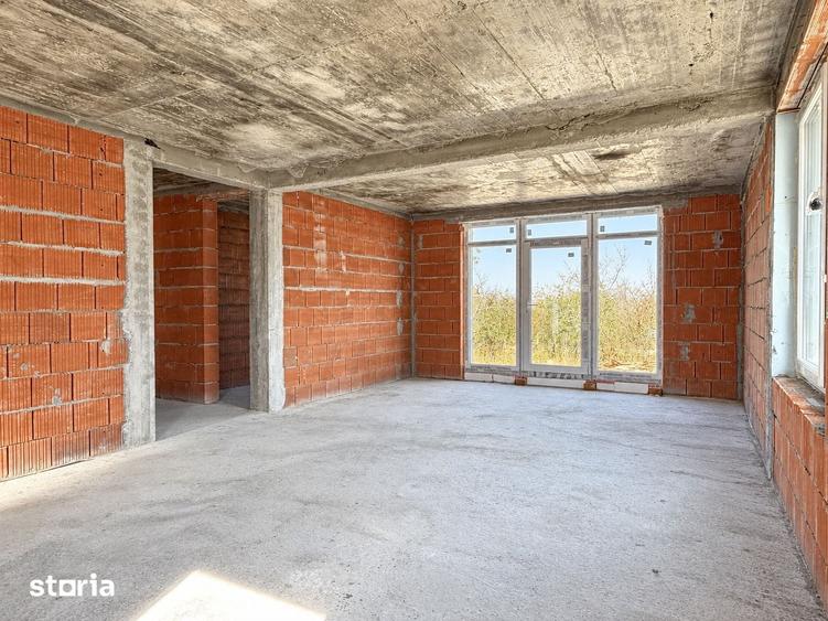 Casă cu 4 camere decomandat cu Teren 572 Mp în Paleu