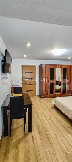 Garsoniera renovata si izolata pe interior