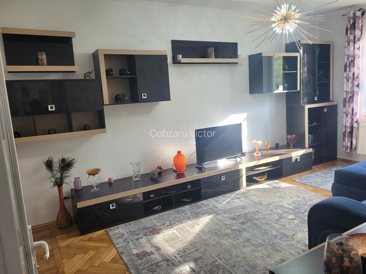 Apartament cu 2 camere decomandat, mobilat în Bucureștii Noi Apartament cu 2 camere decomandat, mobilat în Bucureștii Noi