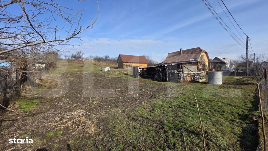 Casa cu teren 3.800 mp, cu 35 m front stradal, la 10 km de Bistrita, M - 4