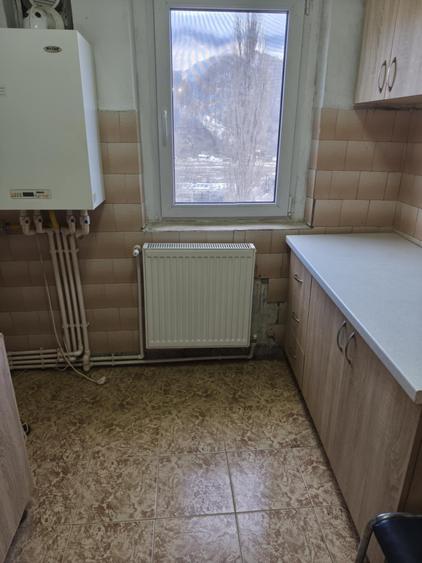 Vand Garsoniera Lupeni - 1