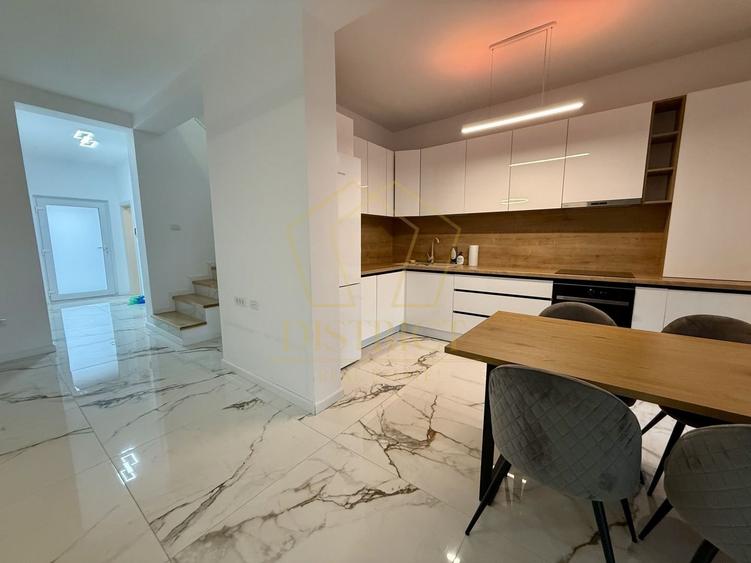 Duplex despartit prin garaj cu 5 camere  |  Dumbravita - 3