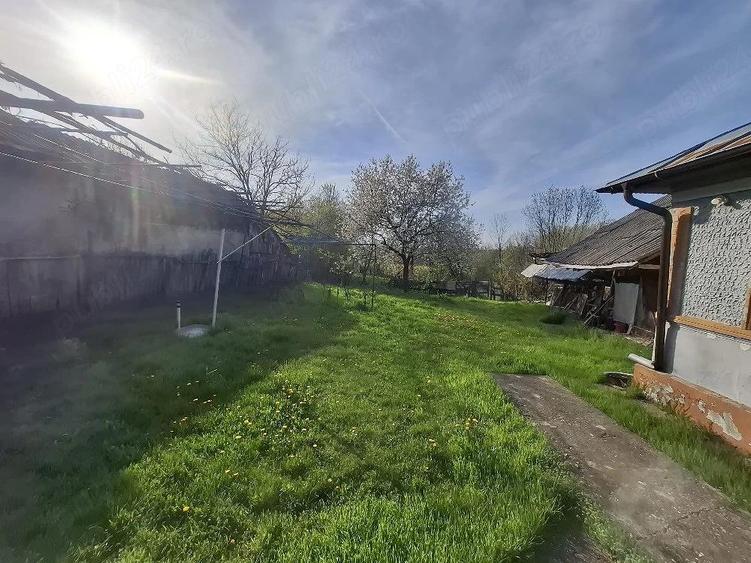 casa batraneasca si teren - 1