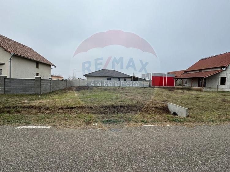 Teren intravilan pentru locuinta in Calugareni / Strada Principala
