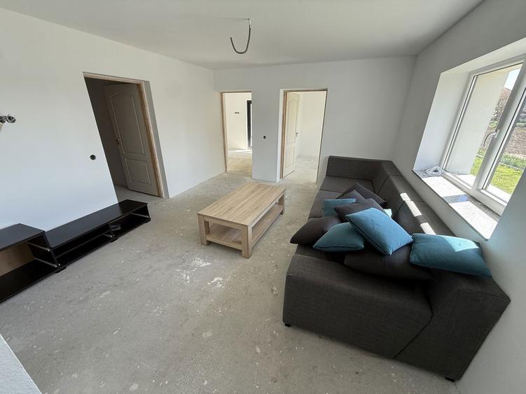 Ofer spre Vanzare Casa 3 Camere Stil Mediteranean la intrare in Lazuri - 3