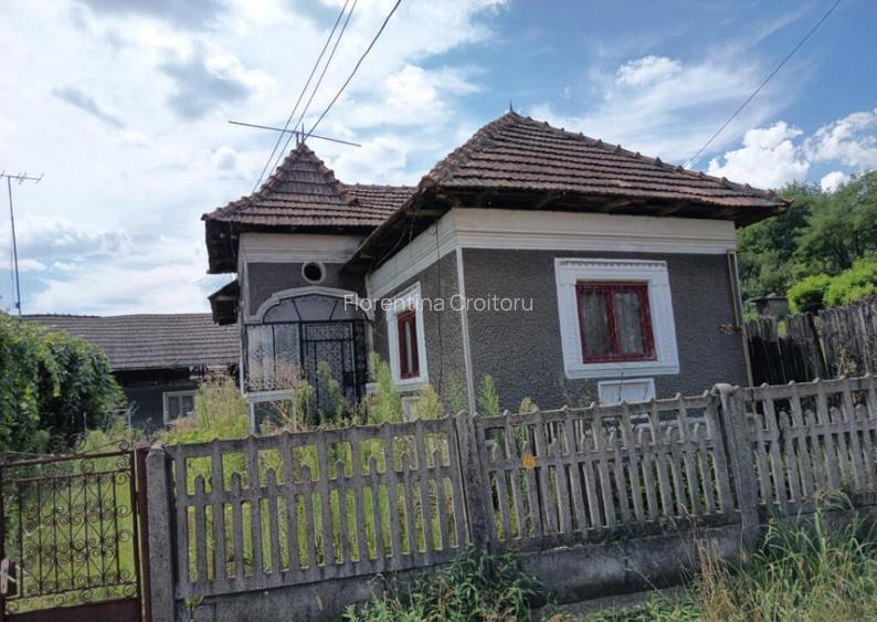 CASA PITOREASCA DE VANZARE BRANESTI - DAMBOVITA CASA PITOREASCA DE VANZARE BRANESTI - DAMBOVITA