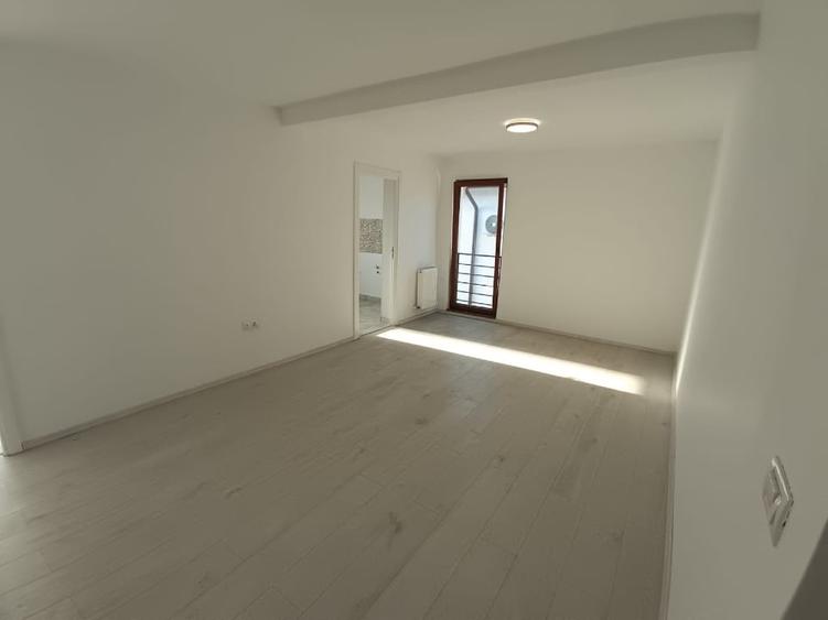 De vanzare apartament 2 camere Sos Chitila Bucuresti Sector 1 Mall Colosseum - 1