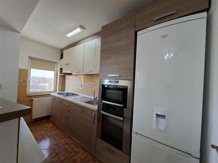 Apartament modern 4 camere 2 balcoane 2 bai garaj Zona Strand - 3