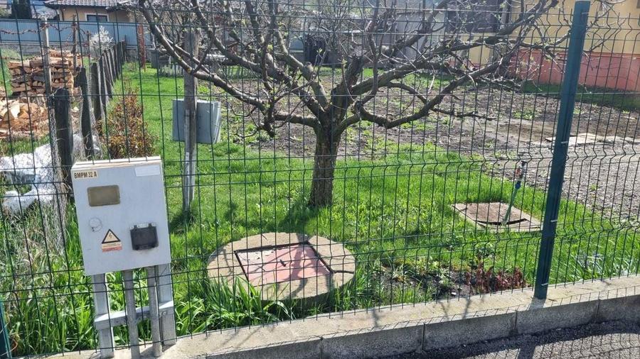 Vand teren intravilan imprejmuit, cu toate utilitatile, asfalt - 1