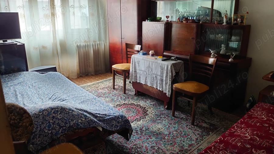 Apartament de vanzare cu 3 camere la parter - 2