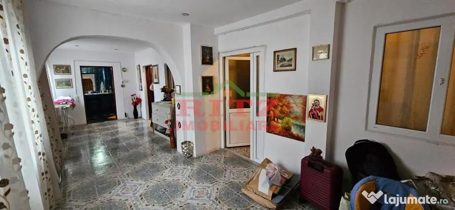 CASA DE VANZARE P 1 E - 5