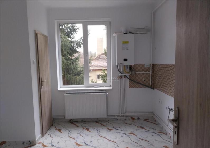 Apartament 2,5 camere - centru Brasov - 1