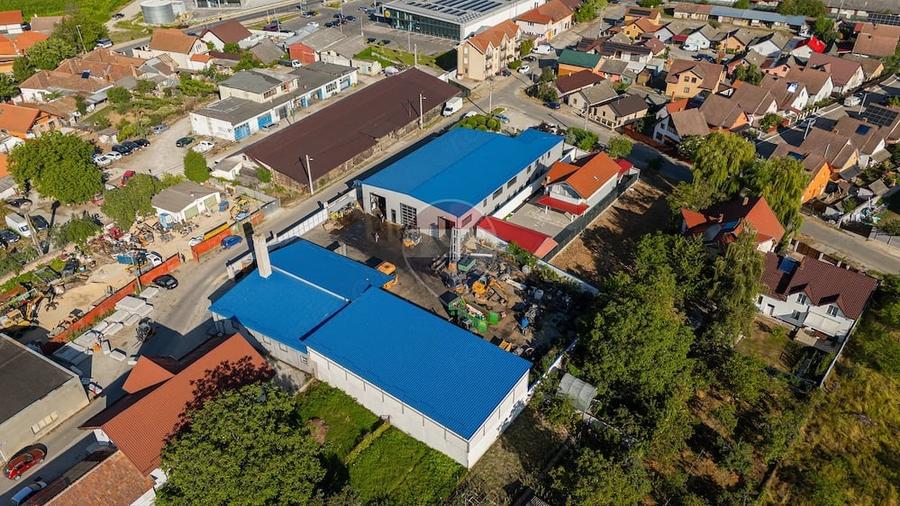 Spațiu comercial, de 1,400 mp, în Central