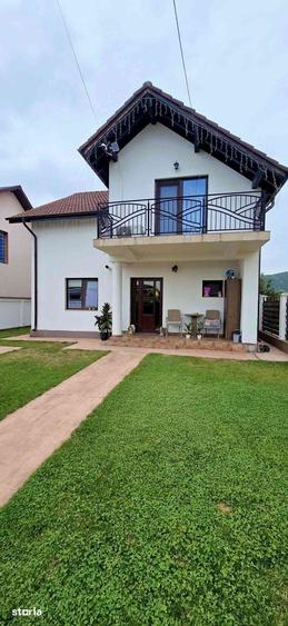 Casă cu 4 camere cu Teren 318 Mp în Copăcelu