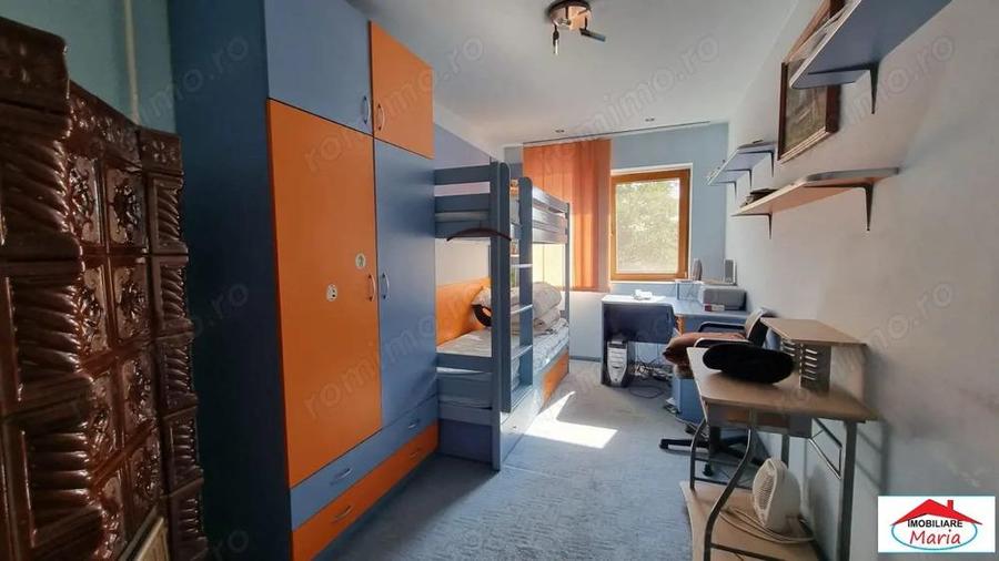 Parte de casa etaj 1 cu curte separata semicentral 99500 - 8